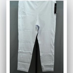 Tribal Flatten It pull on white pants XL new w/o tags
